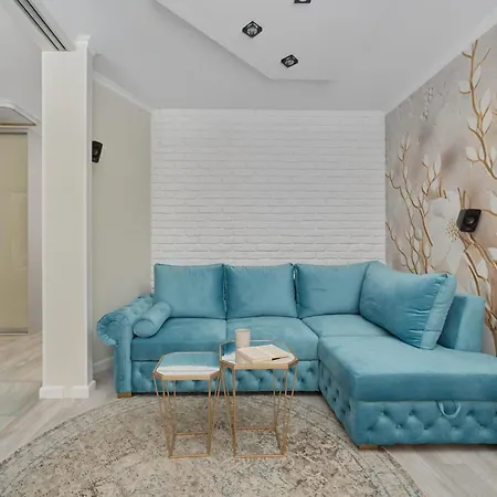 Appartement Pastel & Floral With Parking In By Renters