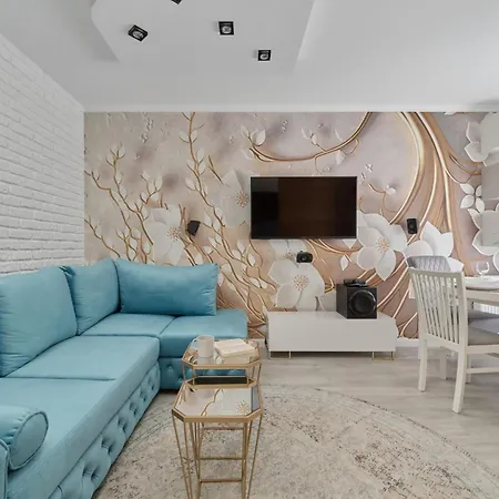 Appartement Pastel & Floral With Parking In By Renters